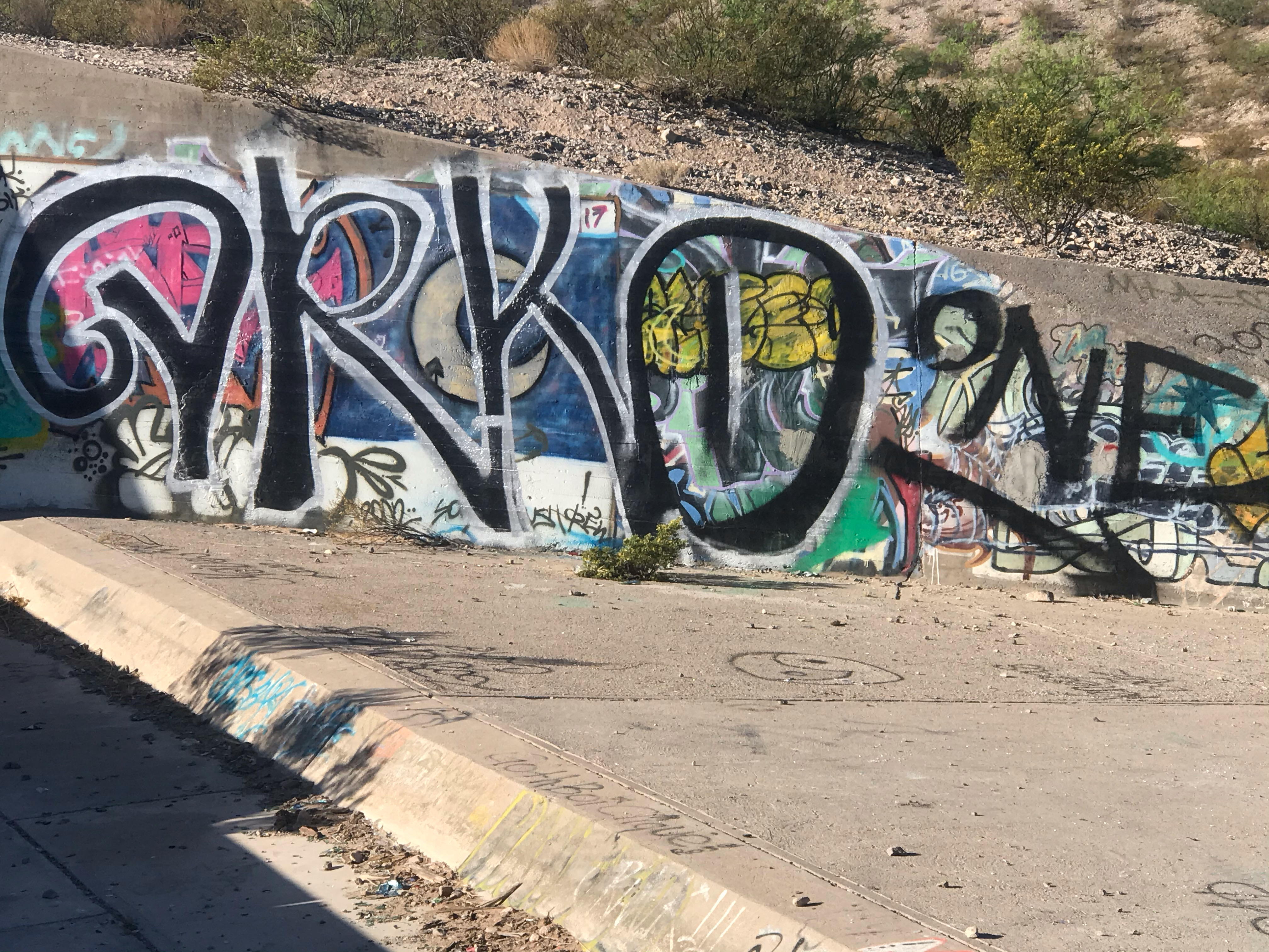 graffitti on dam site